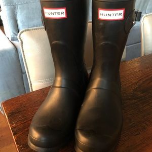 WORN TWICE hunter women’s original short rain boot
